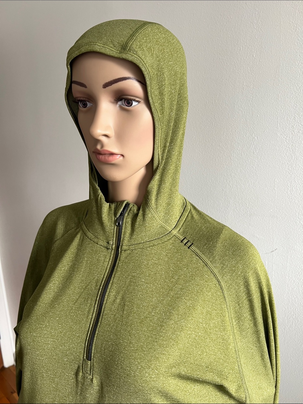 Lululemon Metal Vent Tech Half-Zip Hoodie In Green Men’s Size L